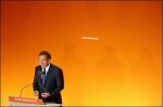 medium_070425141833_o9g46qeg0_le-president-de-l-udf-fran-ois-bayrou-parle---la-pb.jpg